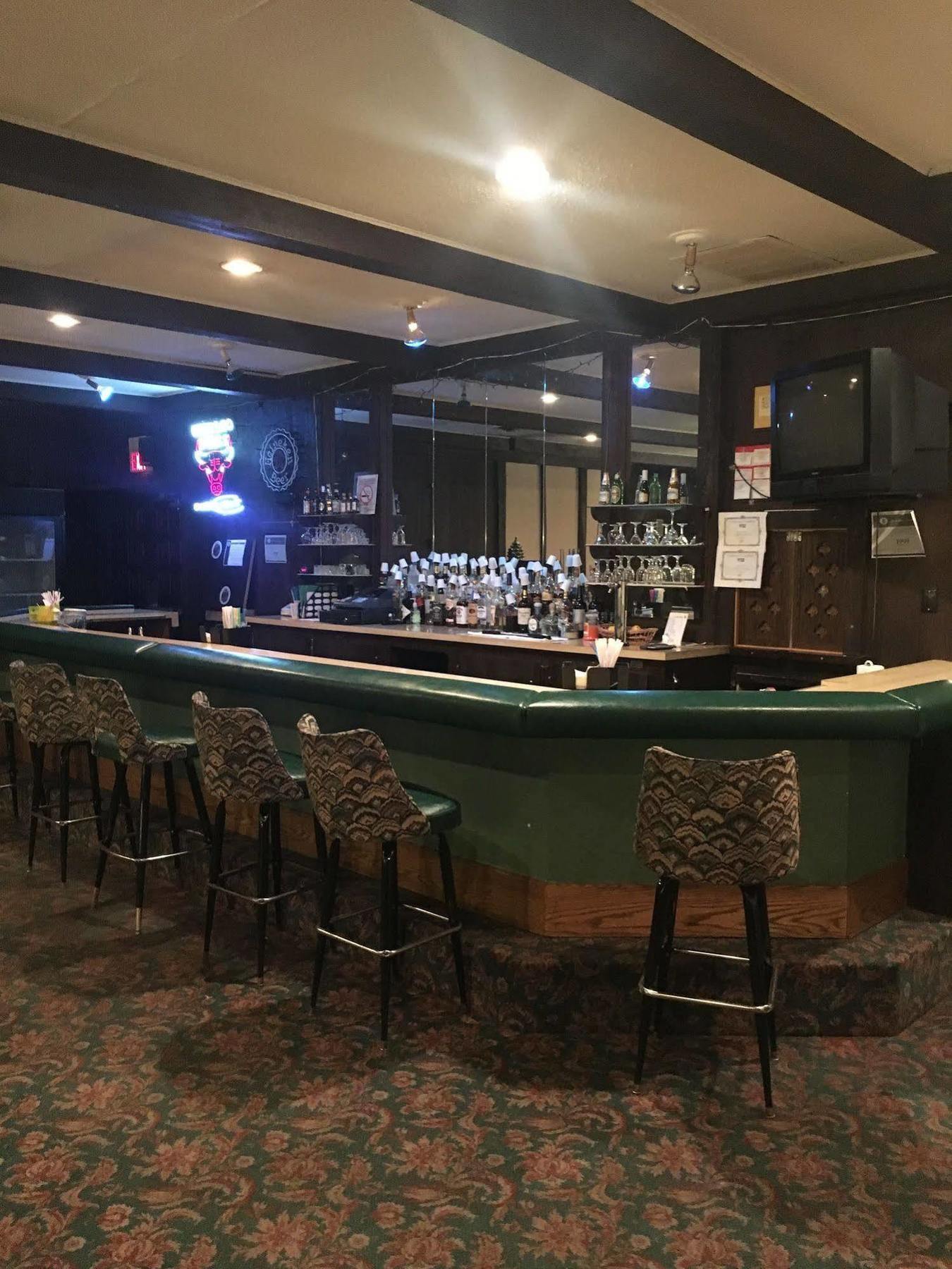 Aurora Fox Valley Inn מראה חיצוני תמונה